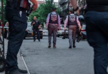 Nueva York veta la cooperación entre Policía local y ICE en casos migratorios civiles