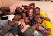 Shakira descansa en Miami junto a los niños de Ghetto Kids con los que bailó en el Mundial Shakira