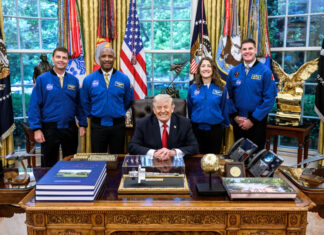 Trump entrega la Medalla de Honor Espacial a los cuatro astronautas de Artemis II Trump