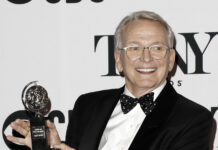 Muere el diseñador de moda y vestuarista Bob Mackie a los 87 años Bob Mackie