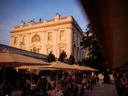 Trump iniciará en dos semanas la construcción de un arco de triunfo en Washington Casa Blanca
