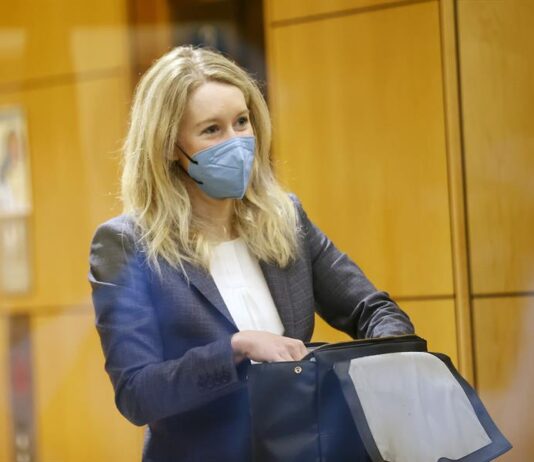 Elizabeth-Holmes