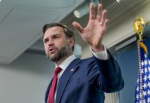 Trump justifica a Vance por negar que hay una guerra en Irán: "Es un conflicto menor"