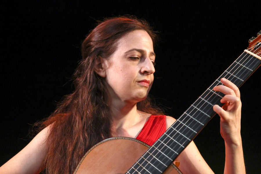 La guitarrista Elena Ortega se presenta en el Centro Cultural de España, en Guatemala