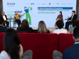 La nueva geopolítica exige a Latinoamérica cooperar en minerales críticos, según expertos De izquierda a derecha, el especialista en política climática, Shigueo Watanab; la exministra de Brasi, Izabella Teixeira, la cofundadora de AYA Earth Partners, Patricia Ellen, y el periodista Rafael Balago participan en la cuarta edición del Foro Latinoamericano de Economía Verde (FLEV), organizado por la Agencia EFE, este jueves en Sao Paulo (Brasil). EFE/ Isaac Fontana