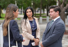Jueza de Miami da luz verde a la demanda que podría regularizar a medio millón de cubanos