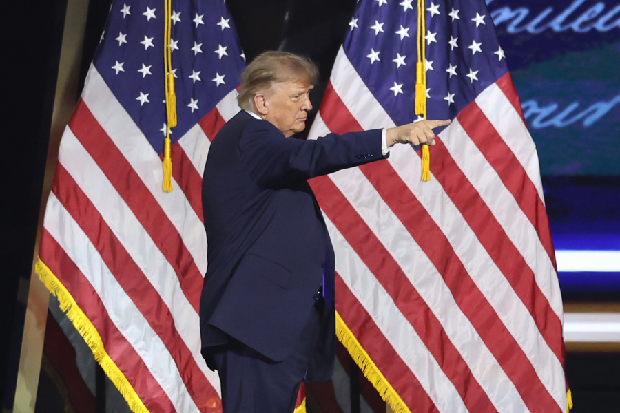 Trump ofrece dar cinco mil dólares a cada ciudadano si su partido gana las 'midterm' Trump