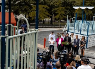 Nueva York anuncia la mayor moratoria del país al uso de IA en las escuelas