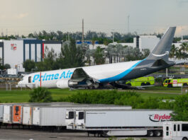 Un avión de carga de Amazon se estrella en el aeropuerto de Miami