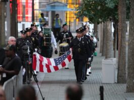 Biden, Obama y Mamdani recuerdan el 11S en Nueva York en una ceremonia sin Trump US commemorates 25th anniversary of the September 11 attacks