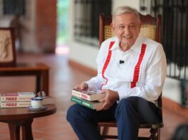 Expresidente mexicano López Obrador alista libro para "ayudar" a EE.UU en su "decadencia"