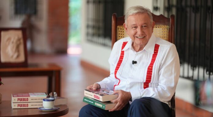 Expresidente mexicano López Obrador alista libro para "ayudar" a EE.UU en su "decadencia" Expresidente mexicano López Obrador alista libro para "ayudar" a EE.UU en su "decadencia"