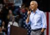 Trump llama "estúpido" a Obama por burlarse de sus reformas en la Casa Blanca Former President Obama joins El-Sayed midterm election rally