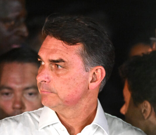 El futuro judicial de Flávio Bolsonaro se nubla tras su derrota en las elecciones