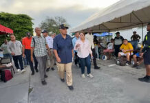 El presidente de Panamá visita una de las aéreas más afectadas por el terremoto