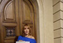 Gabriela Spanic en una campaña de productos Cologuard