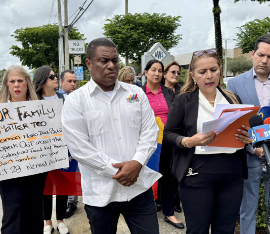 Venezolanos expresan "sufrimiento" e "indignación" con Trump y avisan que llamarán a votar