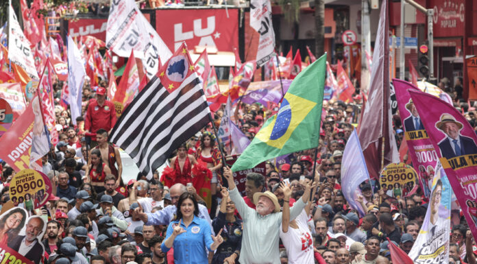 Lula participa en caravana electoral en São Paulo antes de las elecciones presidenciales
