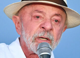 Trump dice que hablará con Lula pero evita pronunciarse sobre el ganador de las elecciones Luiz Inácio Lula da Silva celebra su cumpleaños en Brasilia