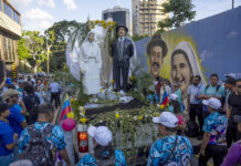 Venezolanos conmemoran la canonización de José Gregorio Hernández y Carmen Rendiles Venezolanos conmemoran la canonización de José Gregorio Hernández y Carmen Rendiles