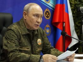 Russian President Putin visits Joint Forces command post