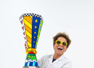 Romero Britto diseñará el trofeo del campeón de NASCAR en Homestead-Miami Romero Britto