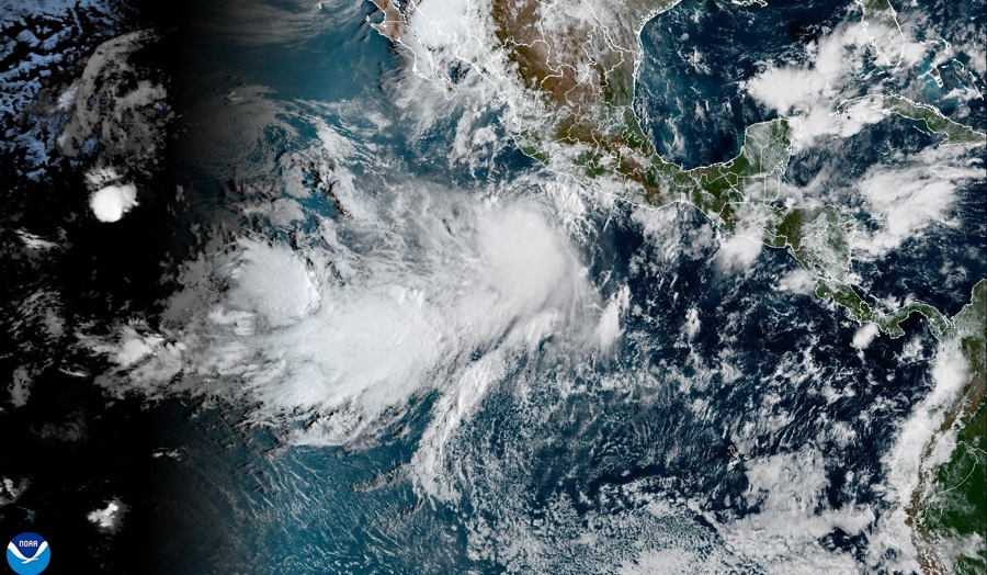 Huracán Polo pasa sin víctimas por Baja California Sur y avanza hacia noroeste de México Huracán