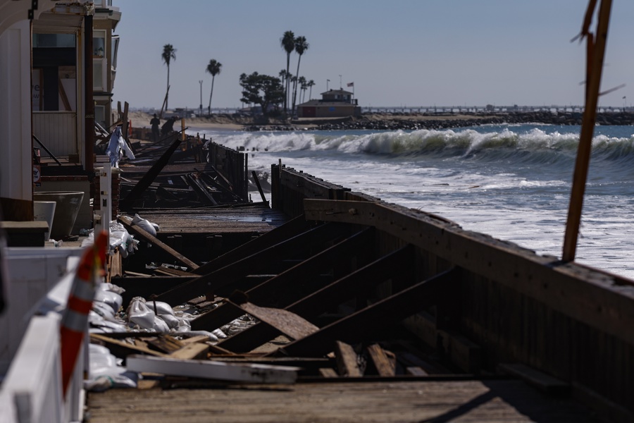 Coastal flooding strikes Southern California amid Tropical Storm Rachel
